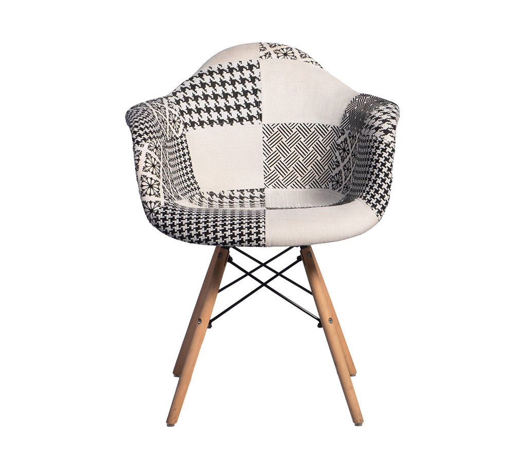 SILLA EAMES CON BRAZOS TAPIZADA LUNA