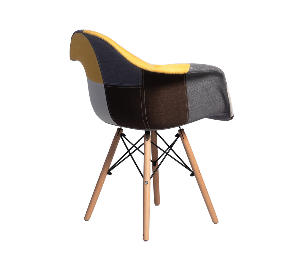 SILLA EAMES CON BRAZOS TAPIZADA MODERNA